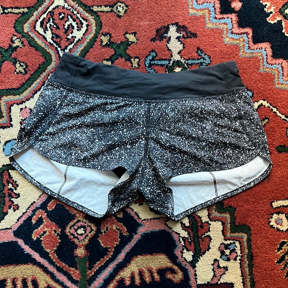 Lululemon Speed Up Low-Rise Lined Shorts 2.5”